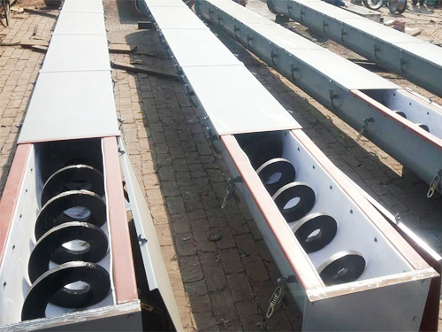 怎样来减少螺旋输送机堵塞现象的发生？